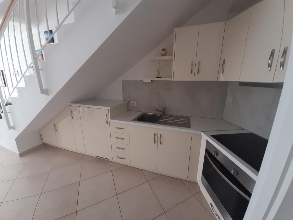 Kela Apartment 3 ซารานเดอ ภายนอก รูปภาพ