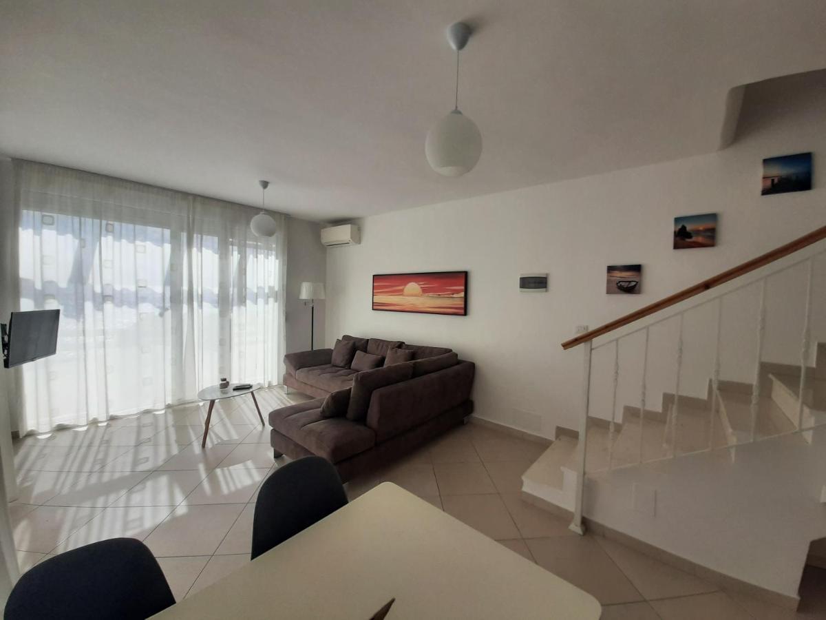 Kela Apartment 3 ซารานเดอ ภายนอก รูปภาพ